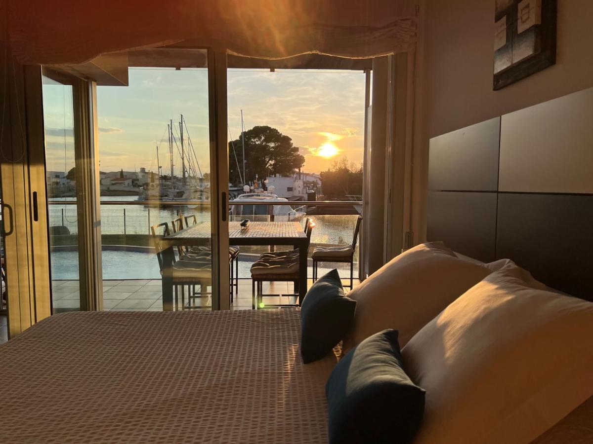 Blau Apartamento Frente A Los Canales Y Las Puestas De Sol De Rosas Exteriör bild