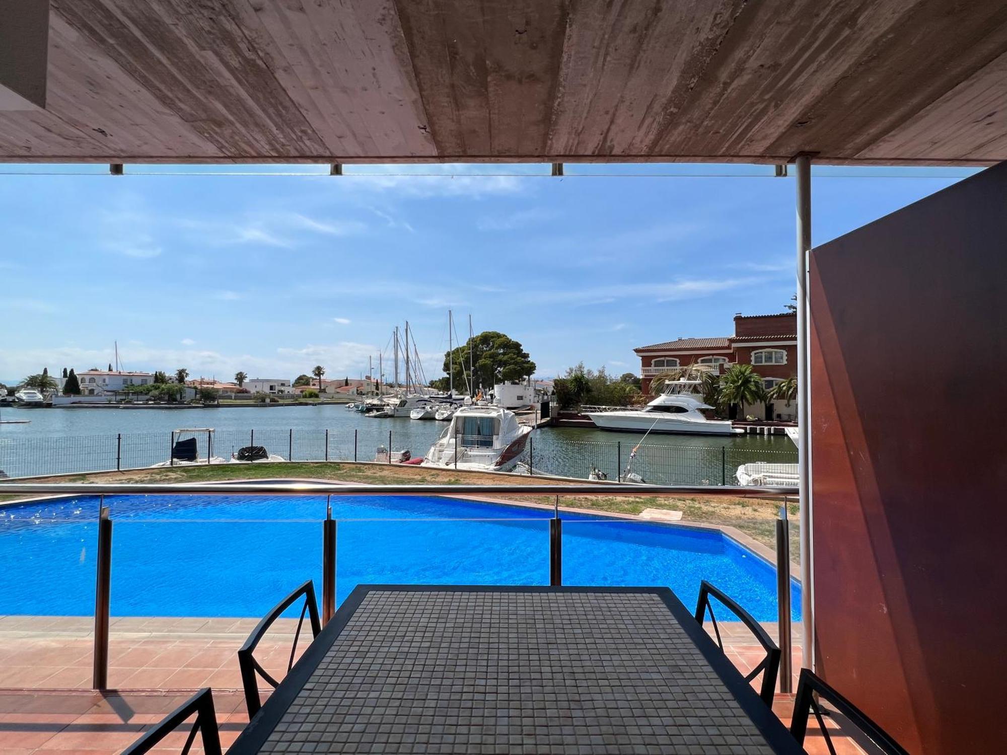 Blau Apartamento Frente A Los Canales Y Las Puestas De Sol De Rosas Exteriör bild